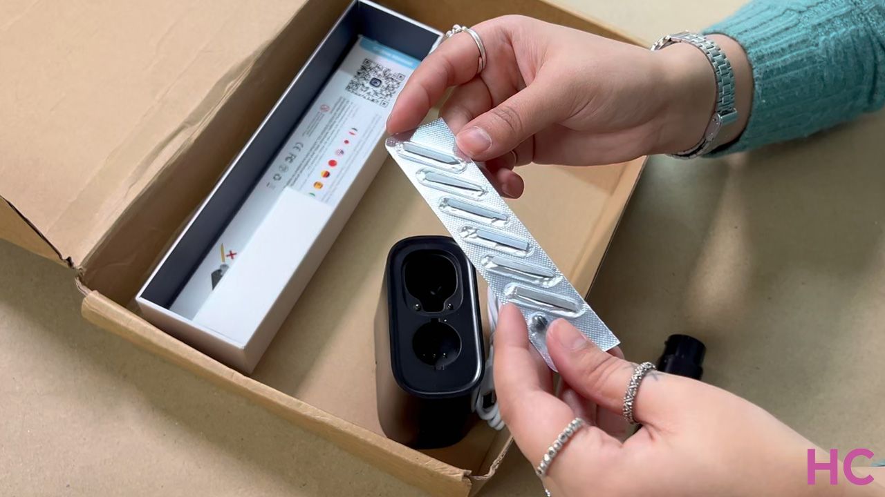 NeoBlade Wireless Ultrasonic Cutter Review by Homecrux - six interchangeable blades