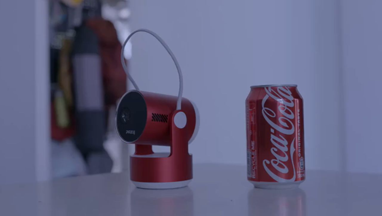 Pazy portable projector