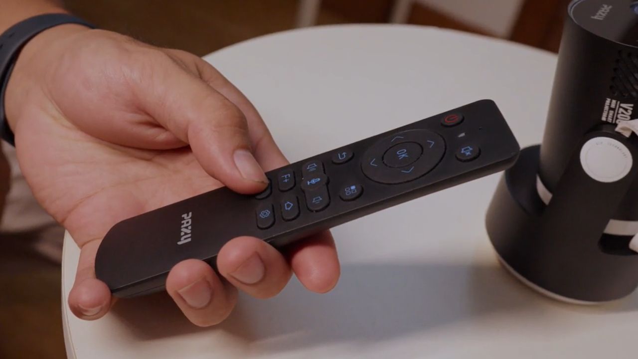 Pazy portable projector