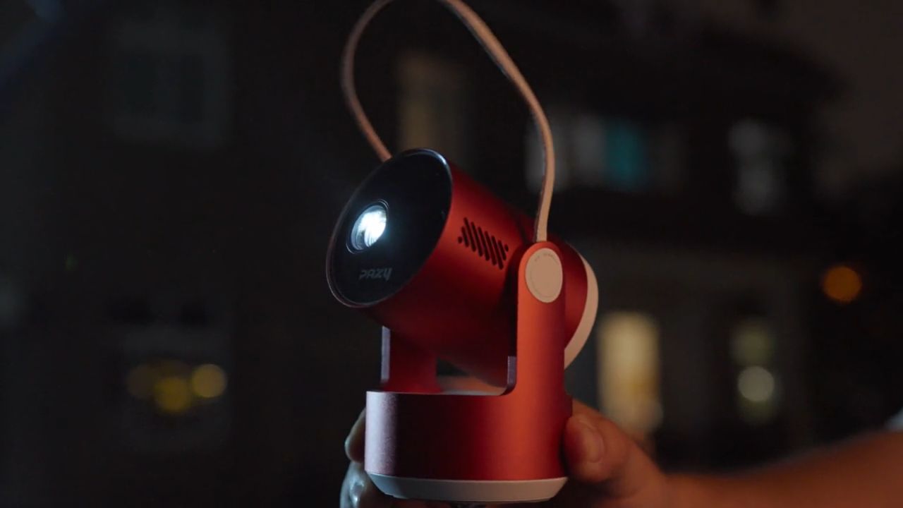 Pazy portable projector