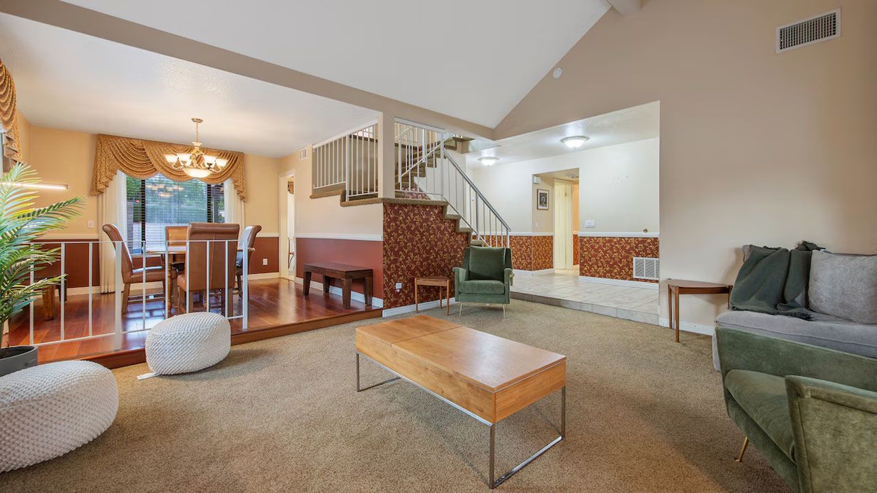 Poltergeist Movie House on Airbnb - 1