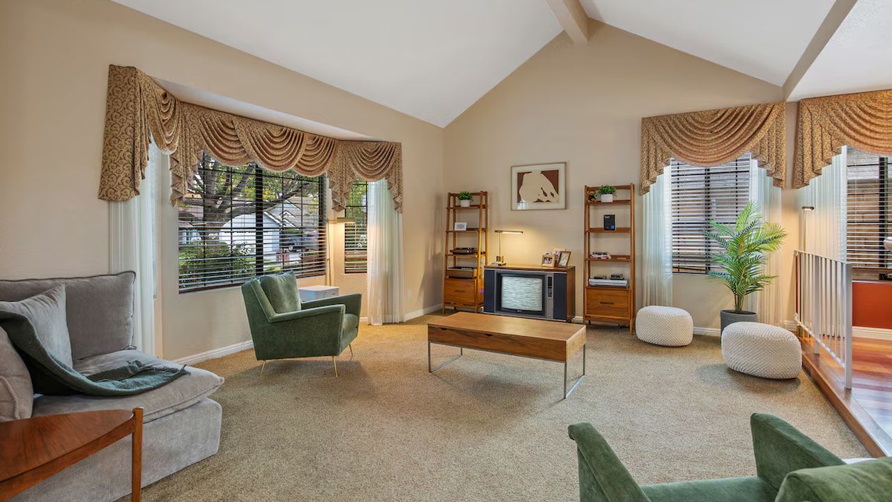 Poltergeist Movie House on Airbnb - 3