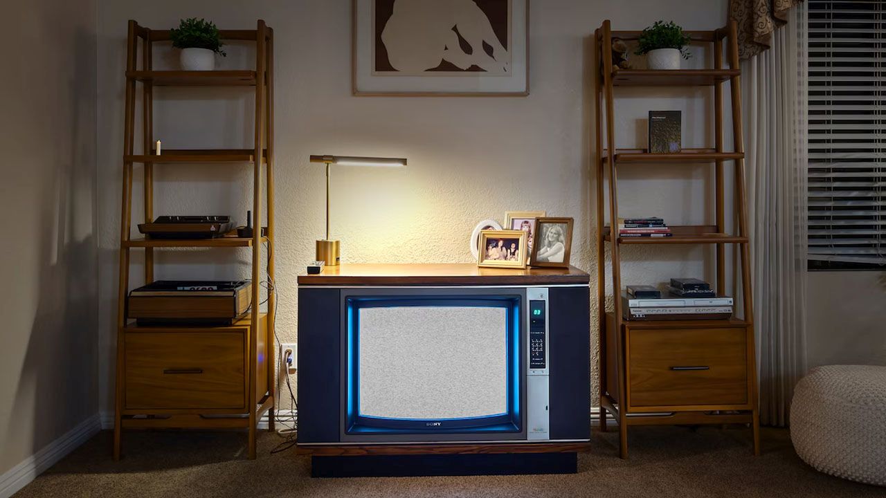 Poltergeist Movie House on Airbnb - 4