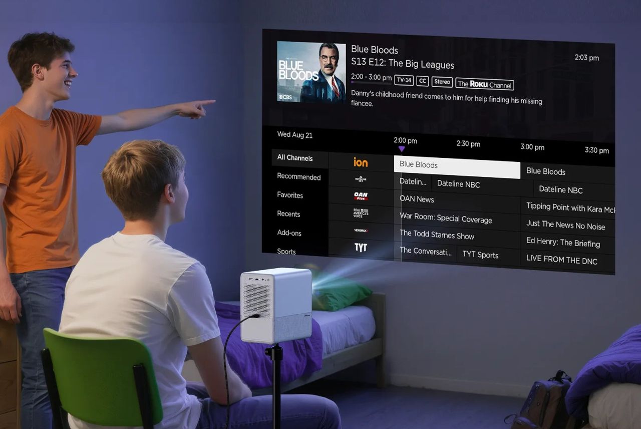 Aurzen D1R Cube Roku TV Smart Projector