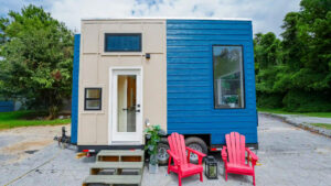 Sora Tiny House is Built for Work and Relaxation