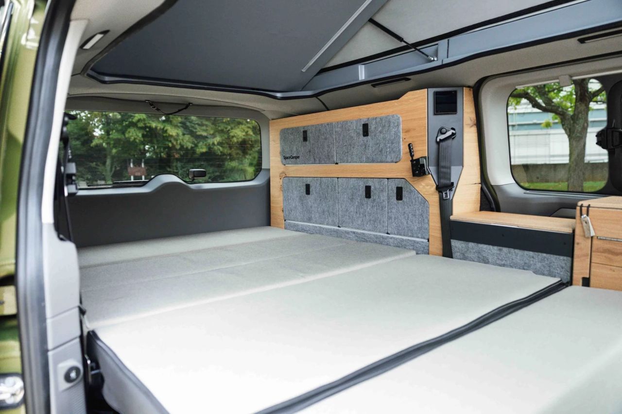 SpaceCamper Classic Caravelle Campervan
