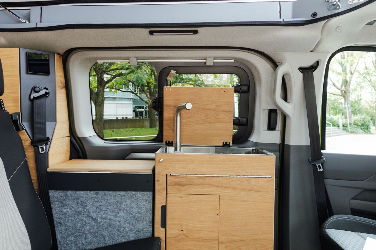 SpaceCamper Classic Caravelle Campervan