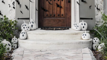 Spooky Painted Ghost Pumpkins is Fun and Easy Halloween DIY for Whole Family