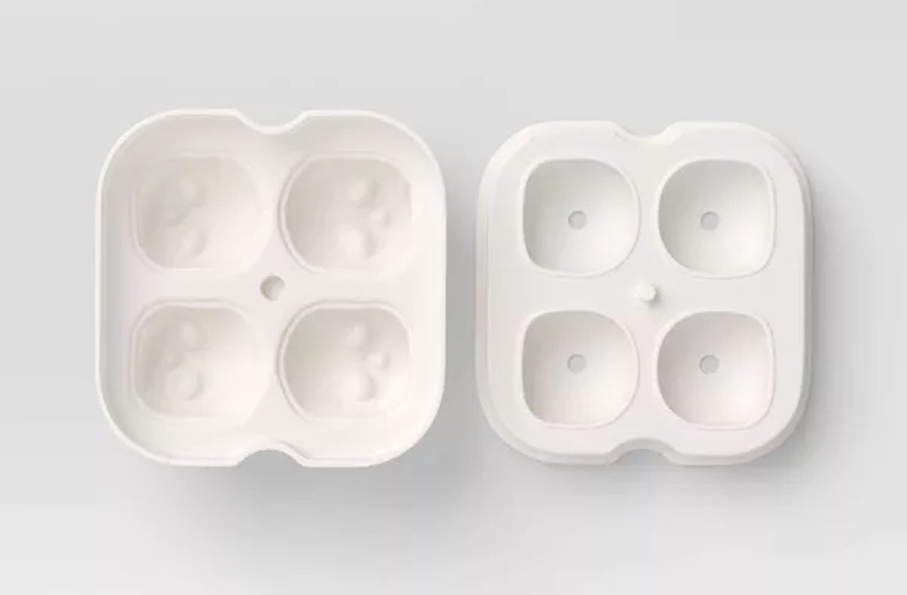 Target's Threshold Skull Ice Cube Mold