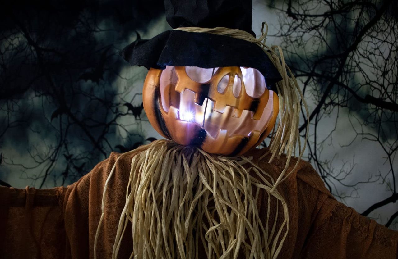This $49 Scary Pumpkin Scarecrow Animatronic is Deadliest Halloween Deal on Amazon