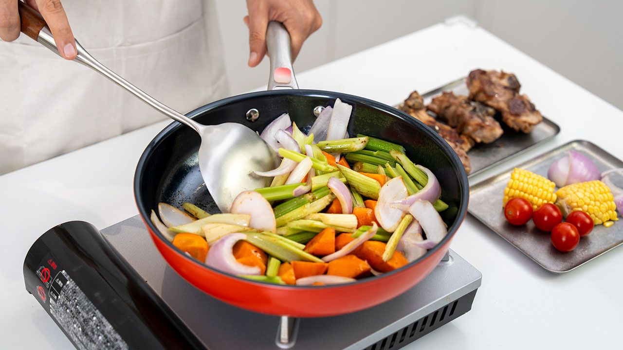 Titaner 5-Layer Titanium Frying Pan Will be Your Family Heirloom - 3