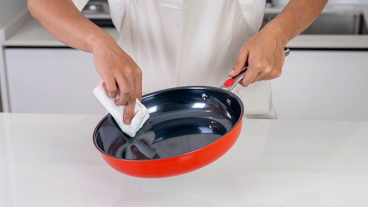 Titaner 5-Layer Titanium Frying Pan Will be Your Family Heirloom - 6