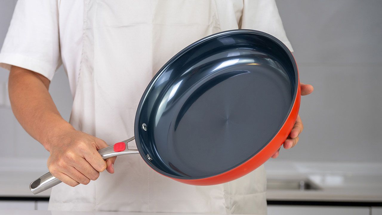Titaner 5-Layer Titanium Frying Pan Will be Your Family Heirloom - 7