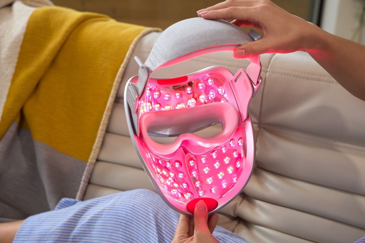 Ulike ReGlow LED Light Therapy Mask - 3