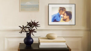 Aura Ink Digital Picture Frame With E Ink Spectra 6 Platform