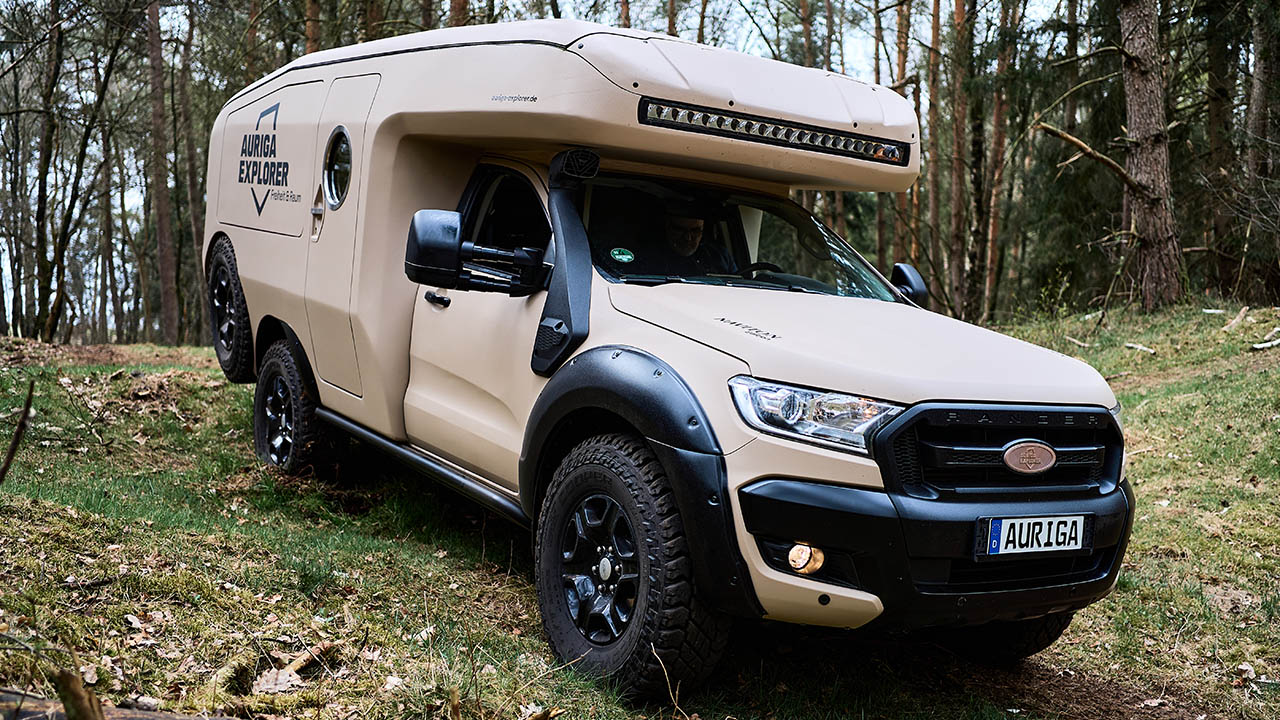 Auriga Explorer Off-Road Pickup Truck Camper With Three Slide-Outs