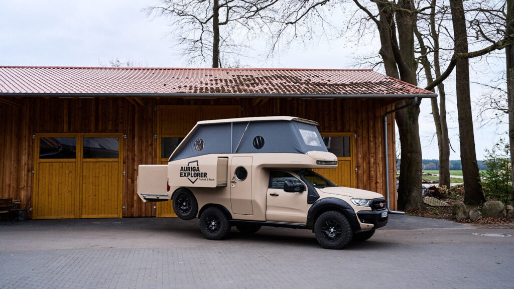 Auriga Explorer Off-Road Pickup Truck Camper With Three Slide-Outs