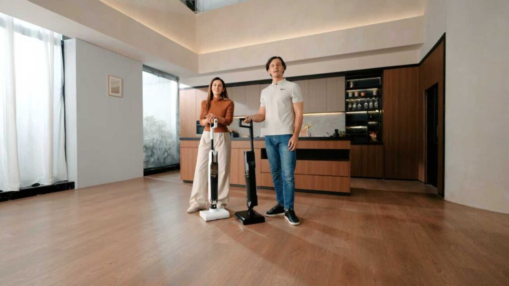 BSTY F3-A Floor Washing Machine has Separate Tanks for Clean and Waste Water BSTY Dual-Tank Floor Washing Machine