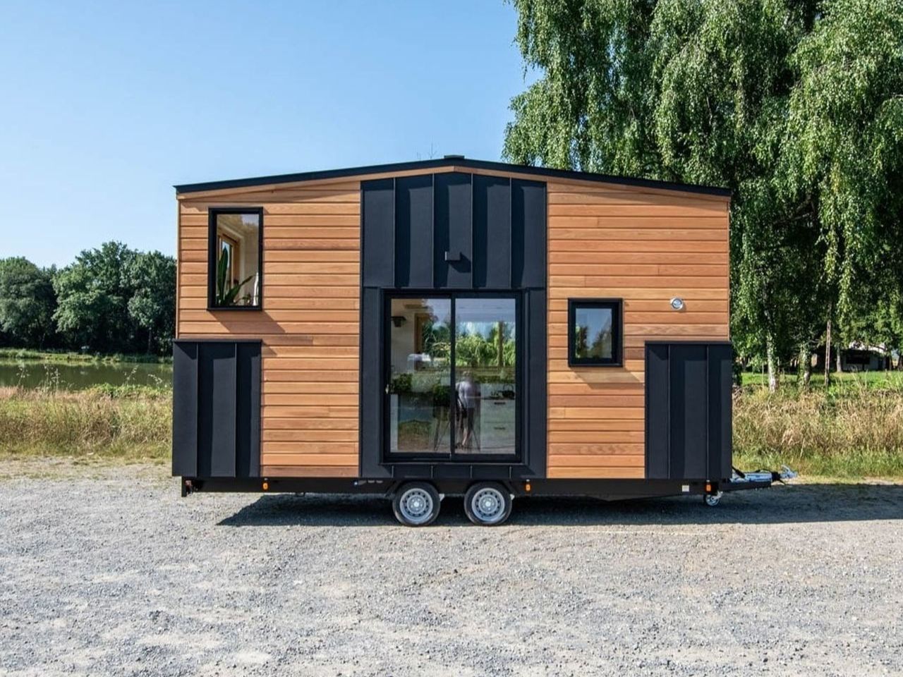 Baluchon tiny house exterior front