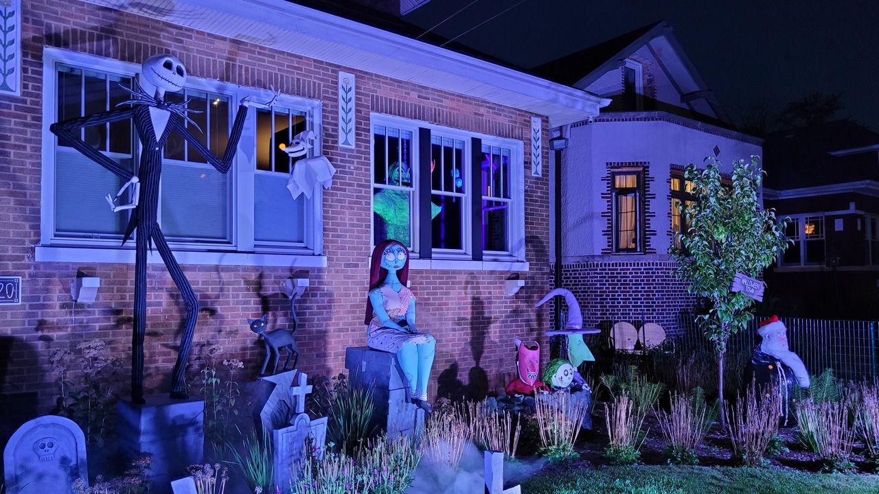 DIY Nightmare Before Christmas Decoration Ideas for Halloween - 1