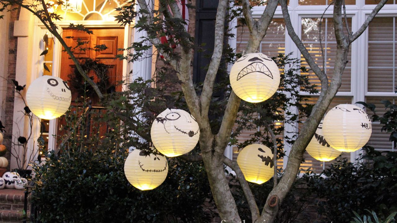 DIY Nightmare Before Christmas Decoration Ideas for Halloween - Hanging Paper Lanterns