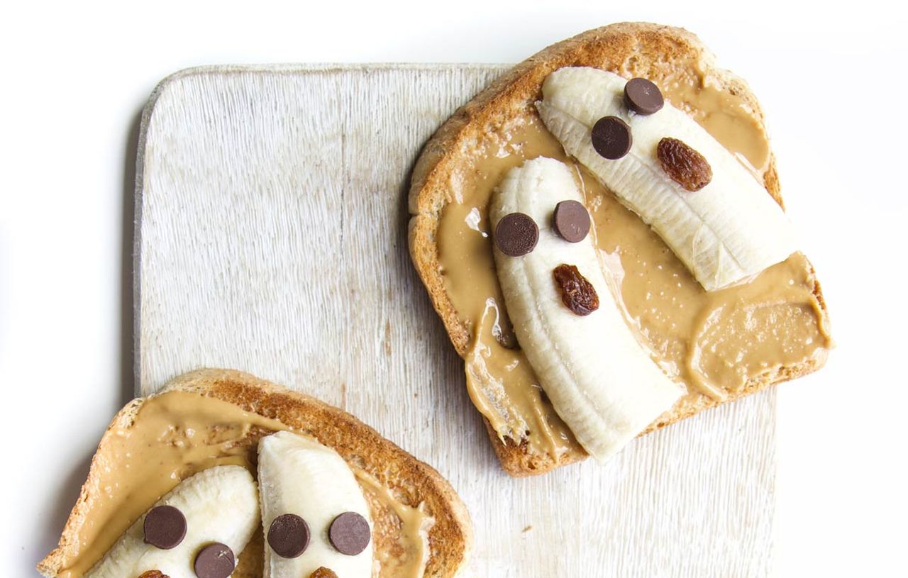 Halloween Breakfast Ideas - Ghost Toast