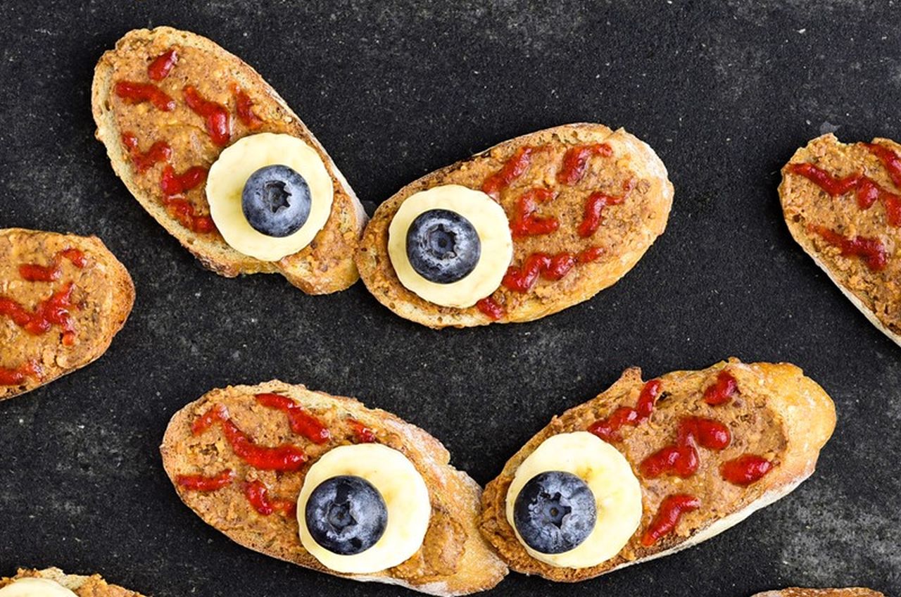 Halloween Breakfast Ideas - Spooky Eyes Toast