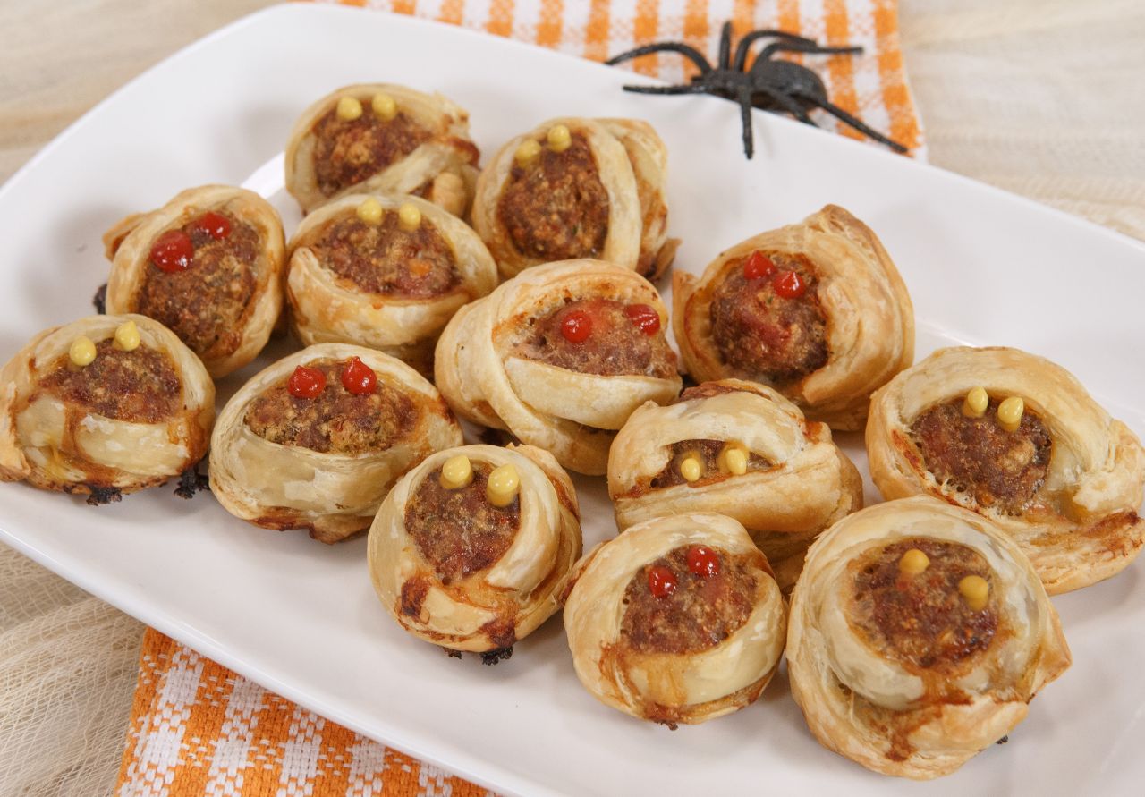 Halloween Lunch Ideas 2025 - Meatball Mummies