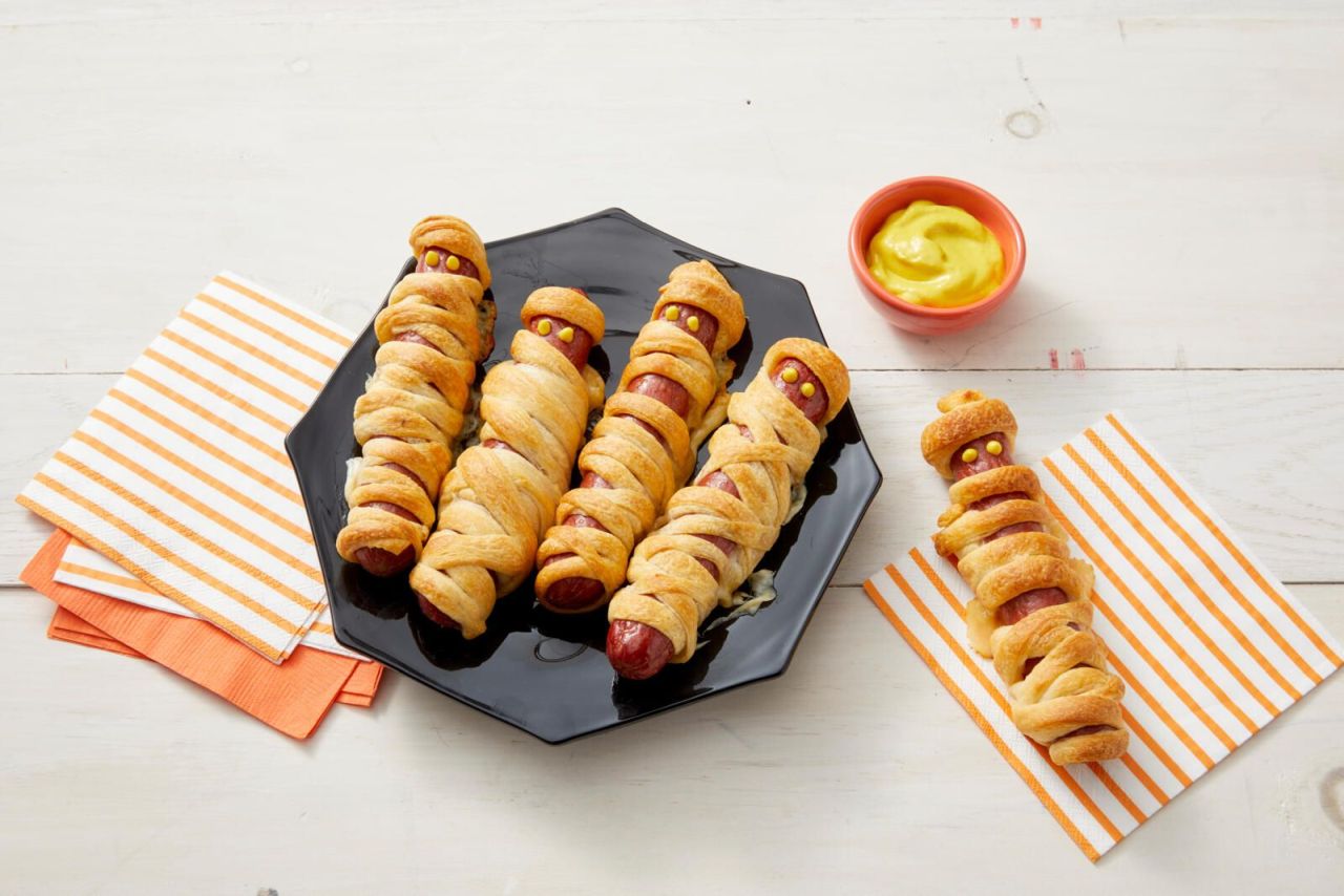 Halloween Lunch Ideas 2025 - Mummy Hot Dogs
