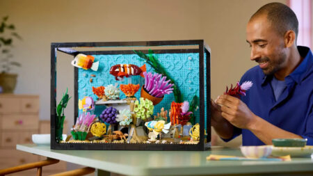 Unique brick-built underwater display, part of the LEGO Icons collection