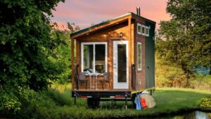 Little lodge tiny house by backcountry homes-exterior design