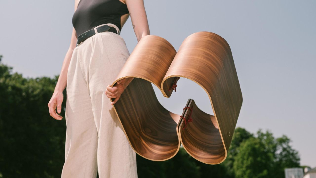 MOWO flexible wooden stool-Einser
