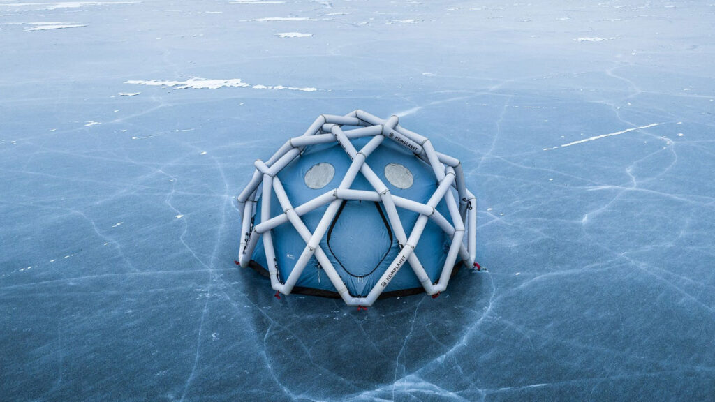 Heimplanet Mavericks Blue Ice inflatable exo-frame tent