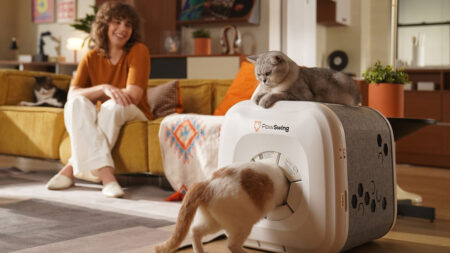 PawSwing Neo Self-Grooming Cat House
