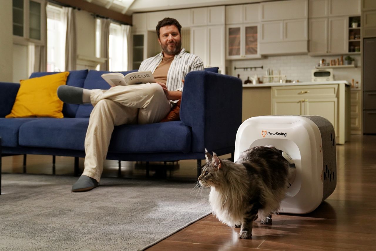 PawSwing Neo Self-Grooming Cat House