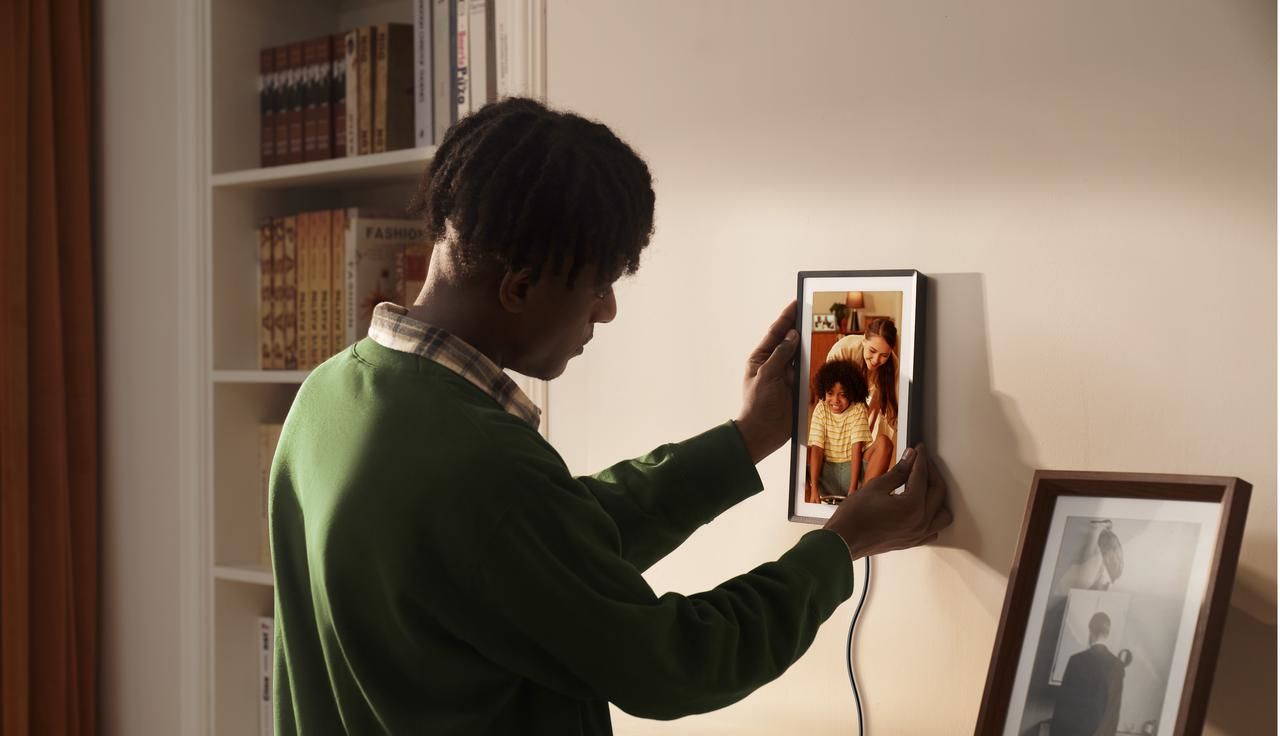 Pexar 11-Inch Digital Picture Frame