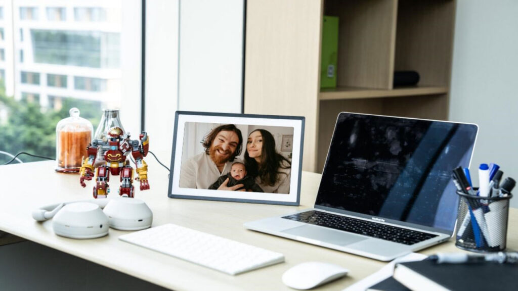 Pexar 11-Inch Digital Picture Frame