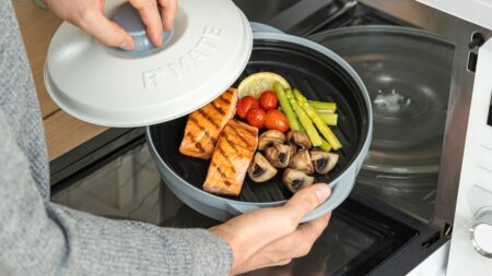 Rangemate Signature microwave cooker