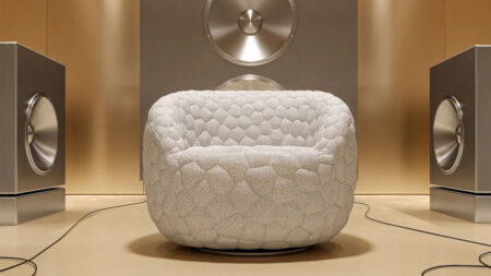 Robert Williams Moooi Introvert Chair Makes Bold But Quiet Statement