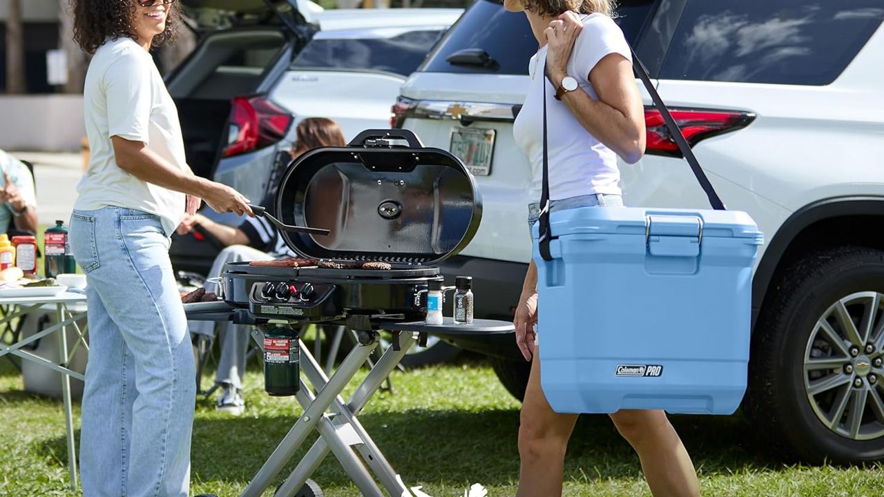 Tailgate Essentials Prime Day 2025 - Coleman Pro 25qt Ultra-Light Premium Hard Cooler