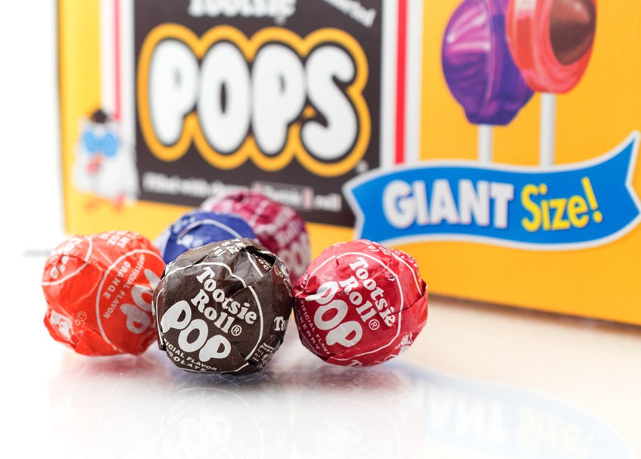 15 Best Halloween Candies on Amazon - Tootsie Pops Giant Candy
