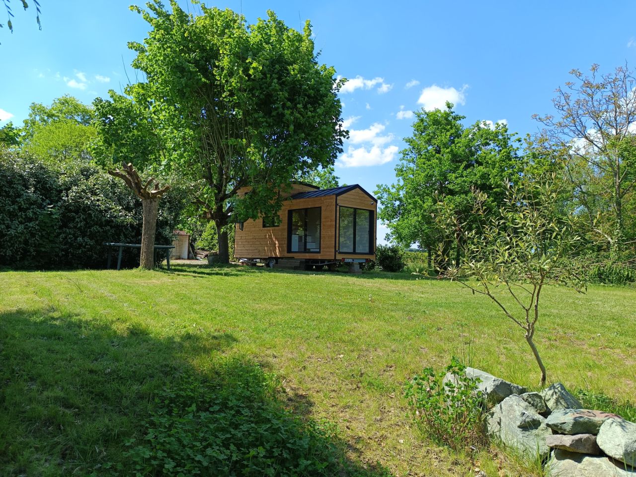 French tiny house far sight