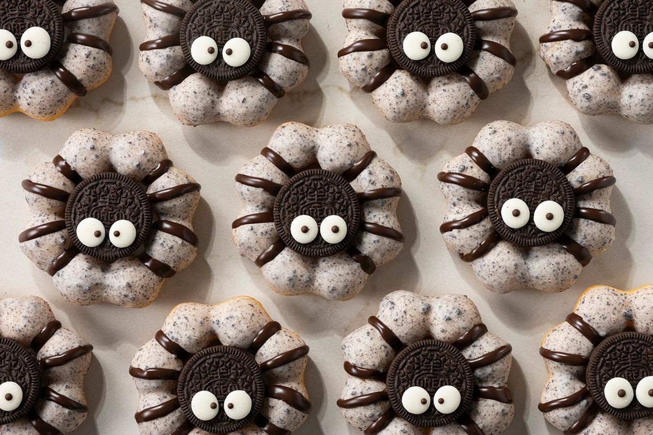 Paris Baguette spider donut