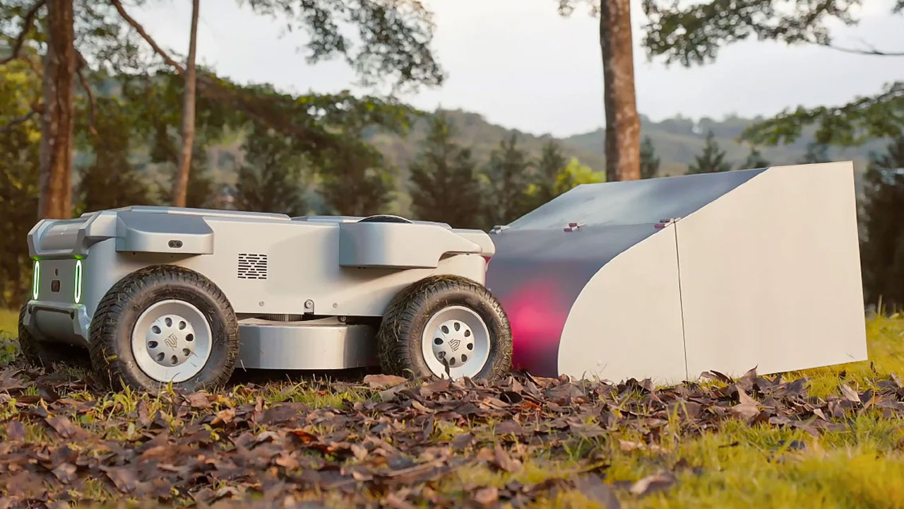 Apollo Al-Powered Robot