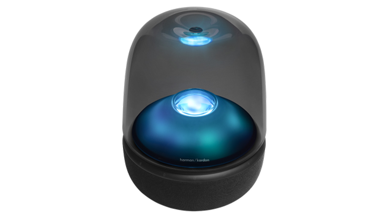 Aura Studio 5 Bluetooth Speaker by Harman Kardon Gets Bigger Sound and Textile Base