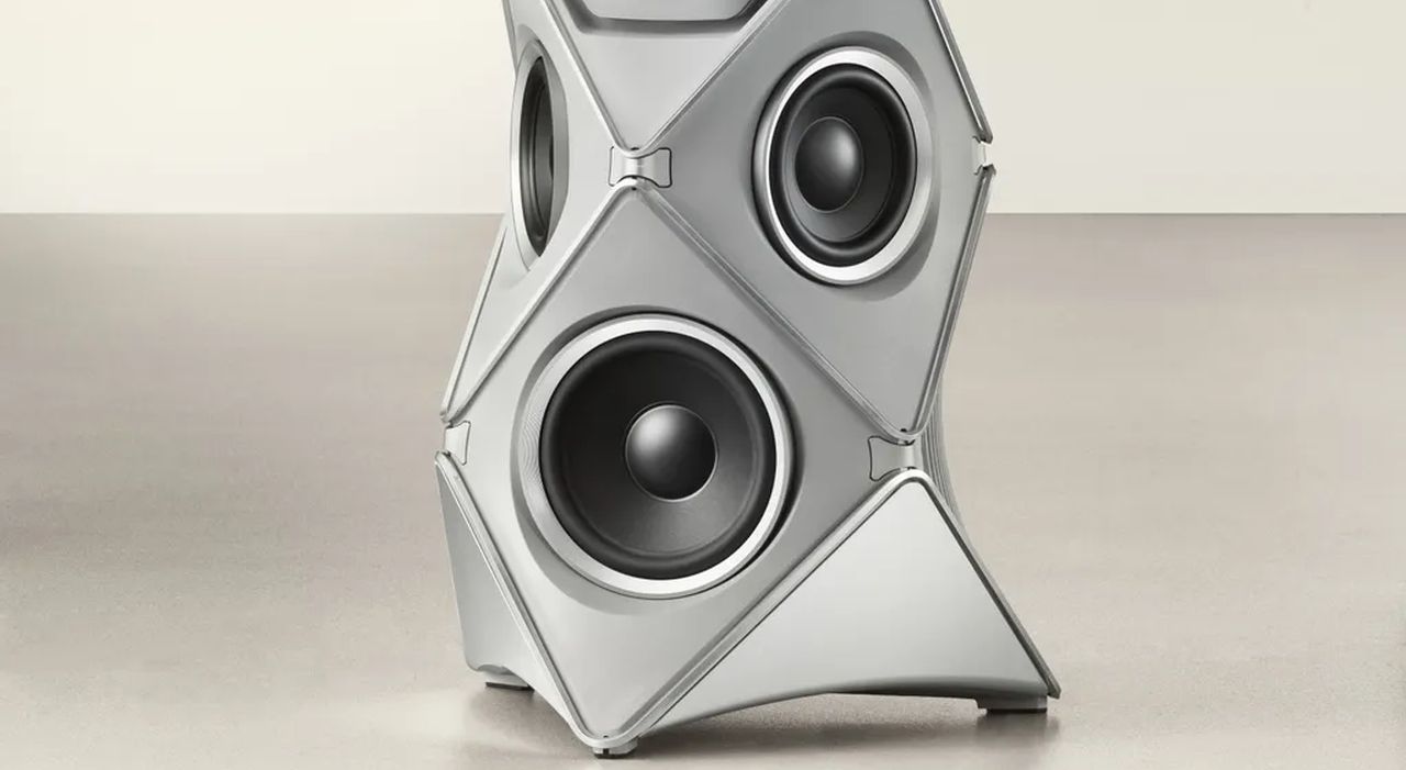 Beolab 90 Titan Edition speakers