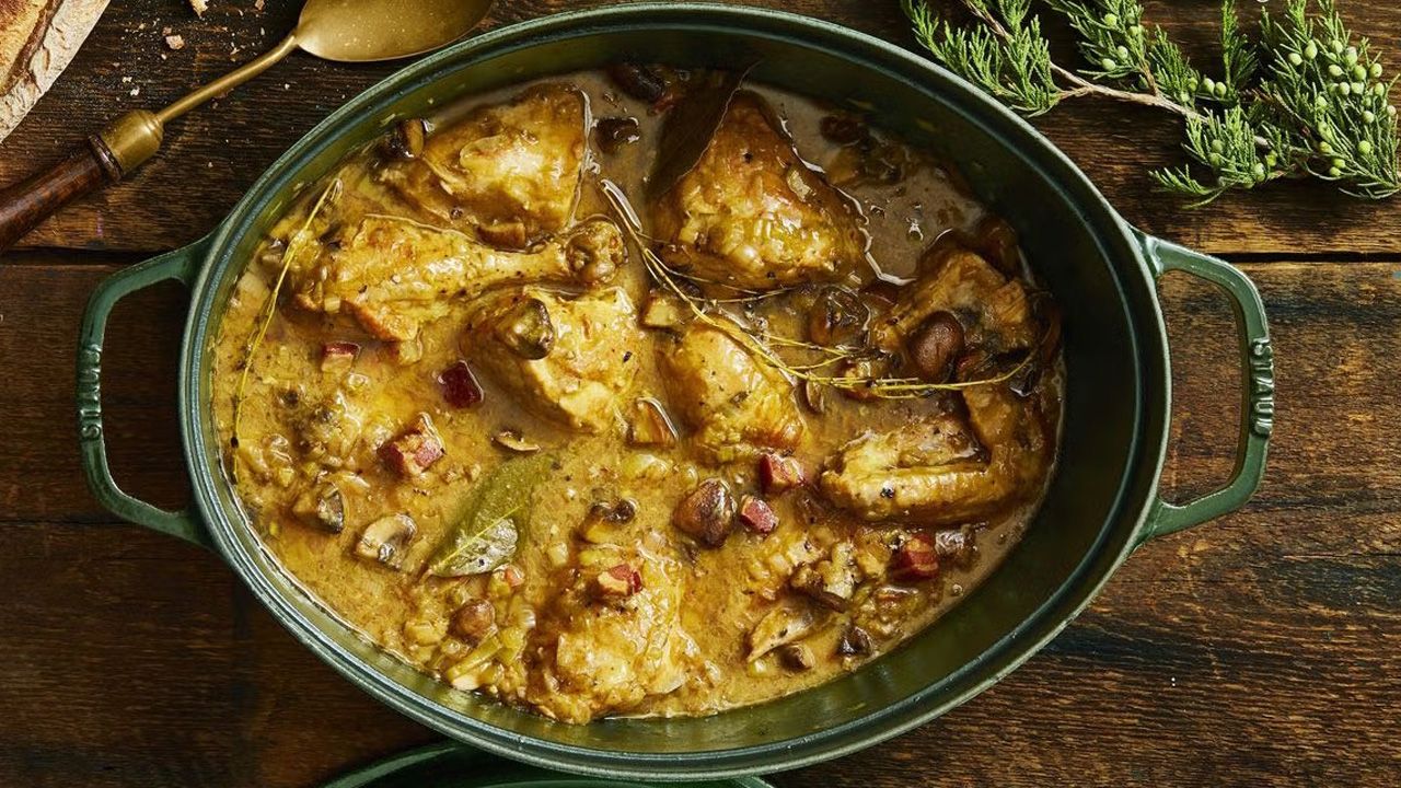 Best Friendsgiving Recipes to Try - Coq au vin Rosé