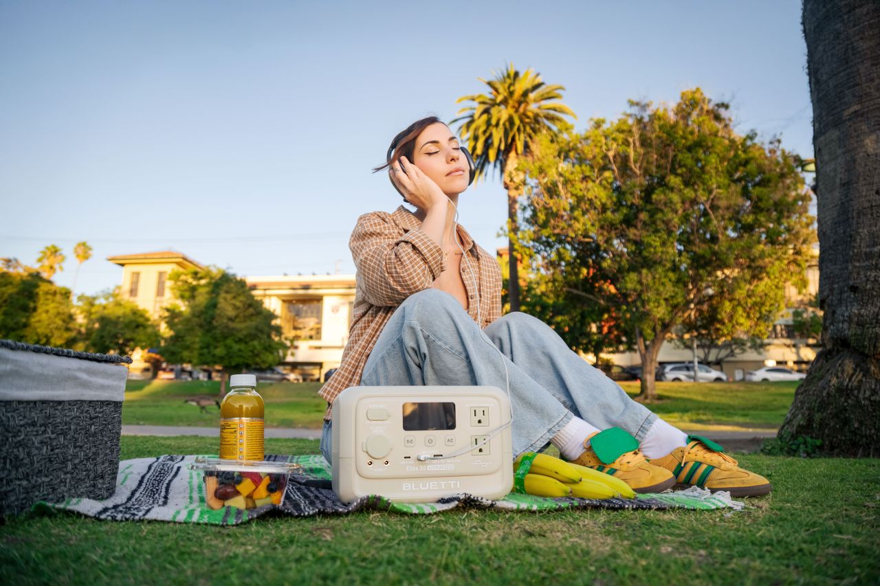 Bluetti Black Friday Deals 2025 - Elite 30 V2