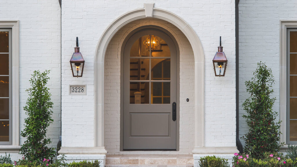 How to Choose Perfect Custom Door Plate: Materials, Personalization, and More Choosing-the-Perfect-Custom-Door-Plate--Materials,-Personalization,-and-More