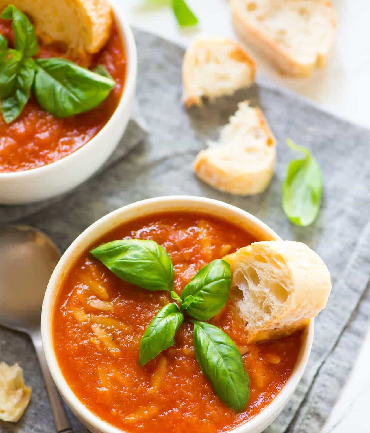 Classic tomato soup can be eaten with toasted bread